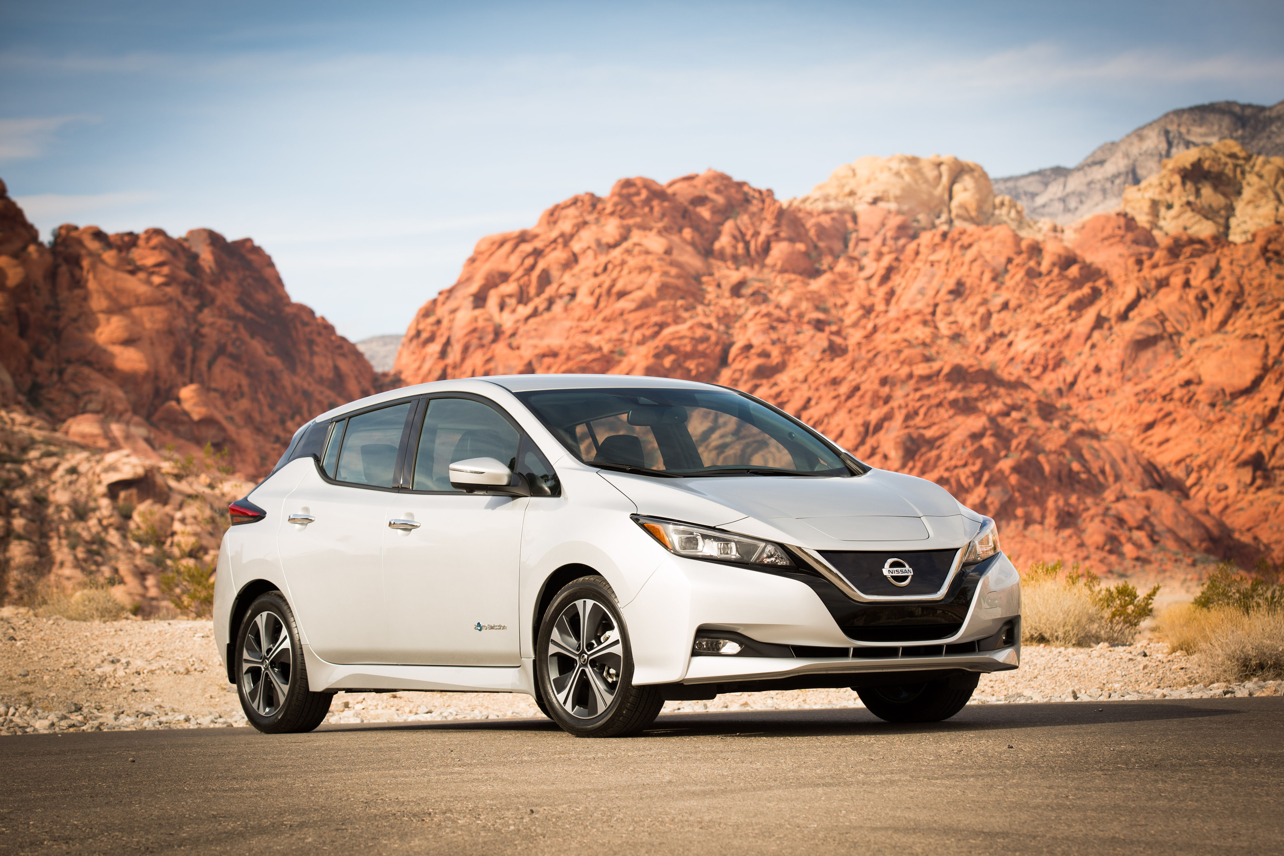 Nissan Leaf becomes the highest selling electric vehicle globally with the delivery of the 300,000th Leaf