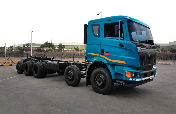 Mahindra introduces a set of industry first service offerings for its BLAZO HCV truck customers