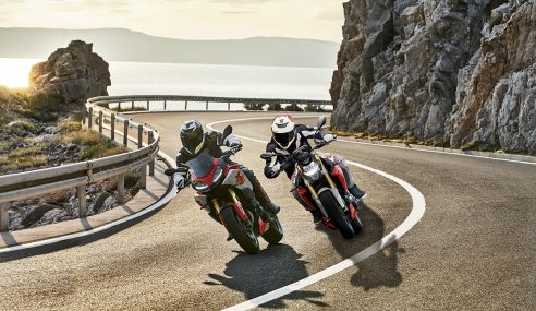 BMW Launched 2 New Exciting Motorcycles |BMW F 900 R and F 900 XR