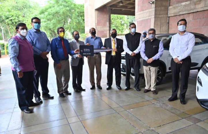 EESL to procure 250 EV’s from TATA & Hyundai