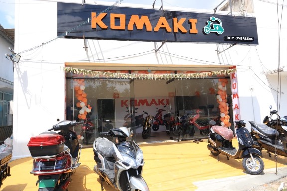 Komaki Electric Vehicle subsidizes model prices as it launches its new dealership in New Delhi