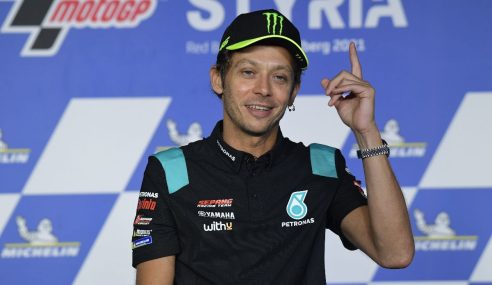 Valentino Rossi announces his retirement from Grand Prix racing