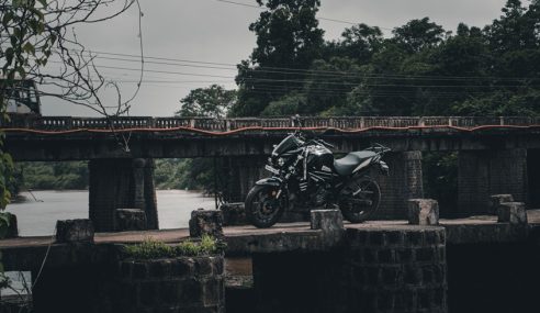 Mahindra Mojo 300 BS6 – Review