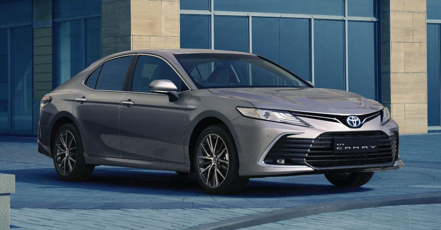 2022 Toyota Camry Hybrid launched at Rs. 41.7 lakh