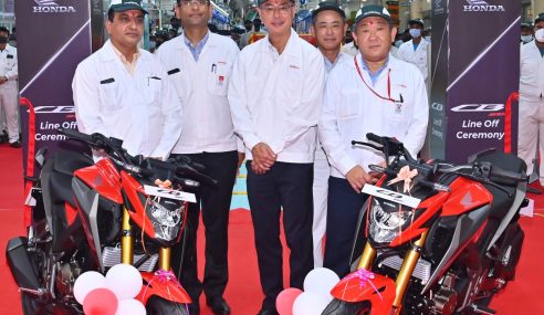 Honda Motorcycle rolls out CB300F from Vithalapur plant