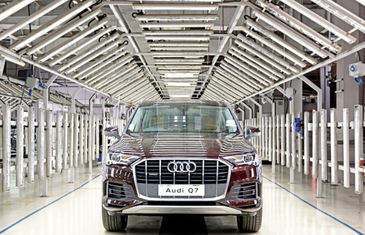 Audi Q7 gets a Special Edition for the festive season with exclusive color and equipment