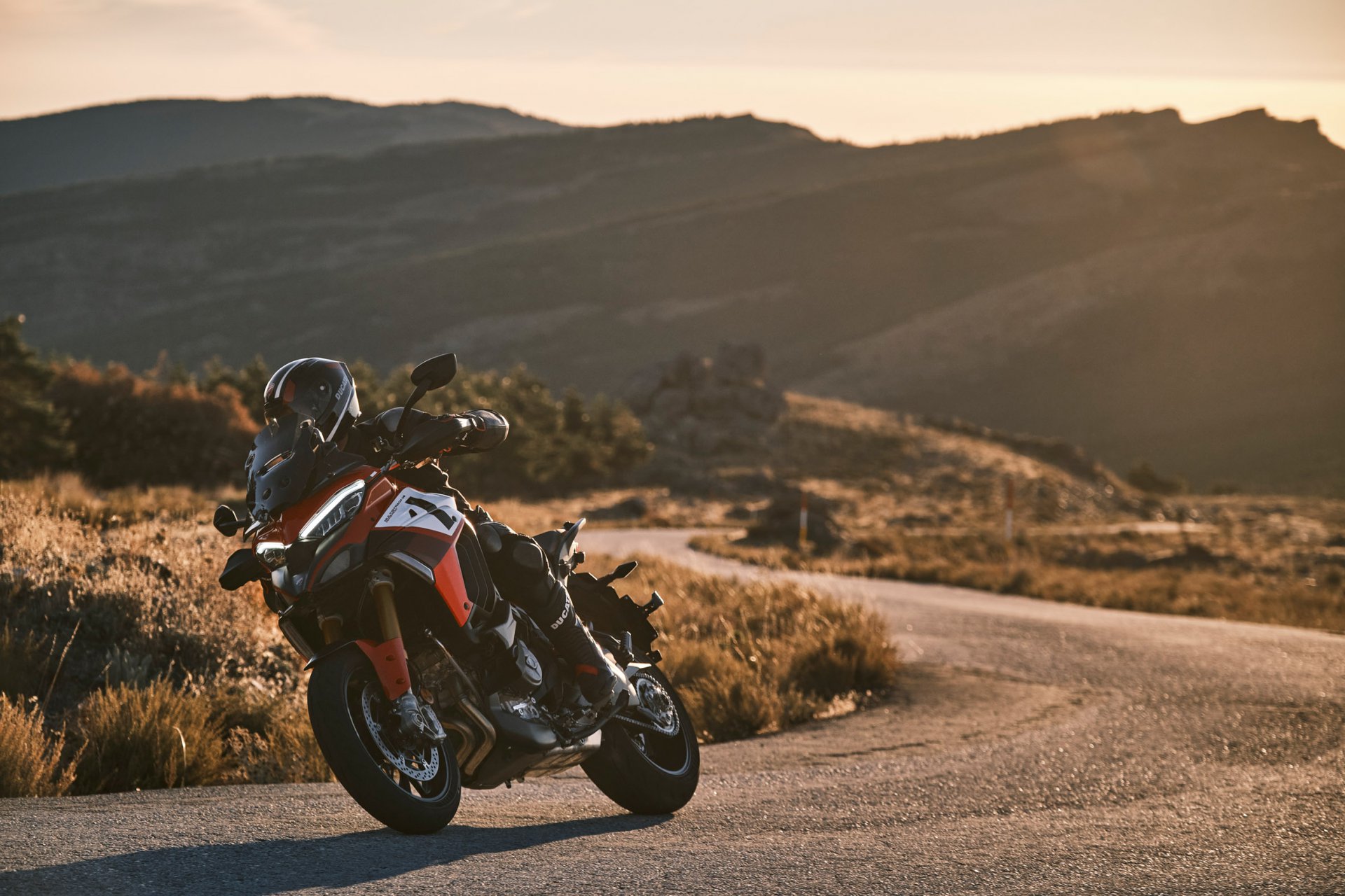 Ducati Multistrada V4 Pikes Peak: Sportiest version of Ducati ADV Tourer launched at Rs. 31.48 lakh