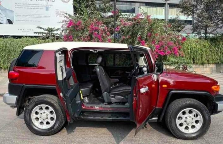 Iconic Toyota FJ Cruiser Seen in India