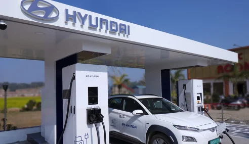 Hyundai adds 11 EV charging stations across India