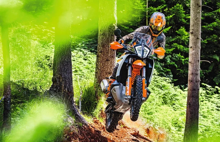 Bajaj likely to launch KTM 890 Adventure with 890 Duke this year