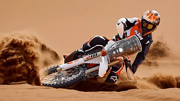 KTM 990 Adventure Rally spotted testing