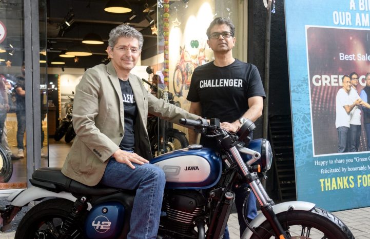 Jawa Yezdi Motorcycles Unveils 350 Jawa 42 FJ in Pune, Kicking Off Festive Deliveries