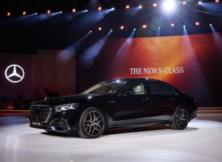 Mercedes-Benz introduces its first-ever Plug-In Hybrid for India in  the new S-Class